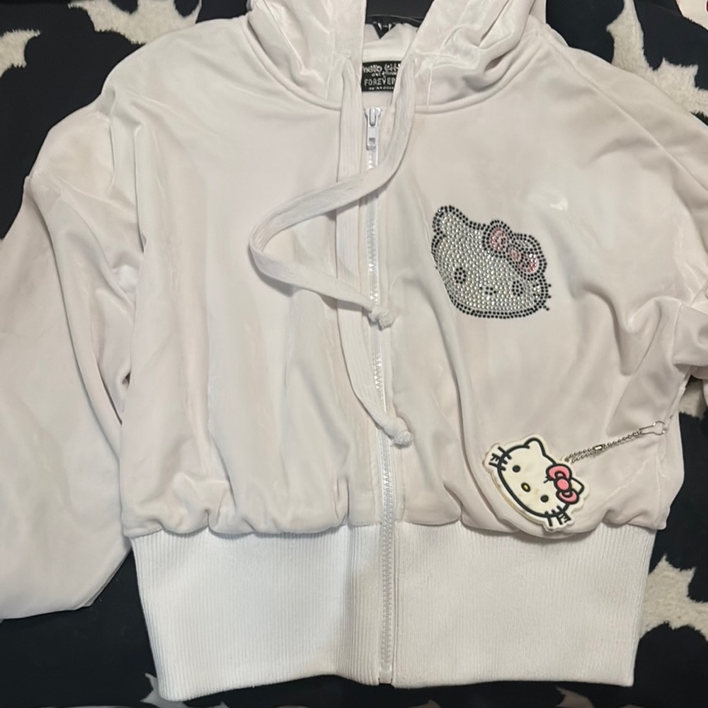 Hello Kitty White Sweatshirt with Playful Character Designs